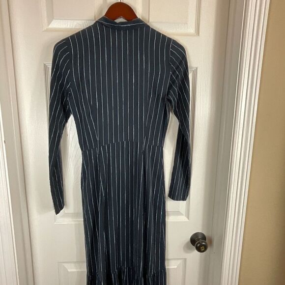 Becken Cinched Flare Dress Sz 2 Navy Blue Pinstriped Button Front Silk Dress H3 - Picture 9 of 12